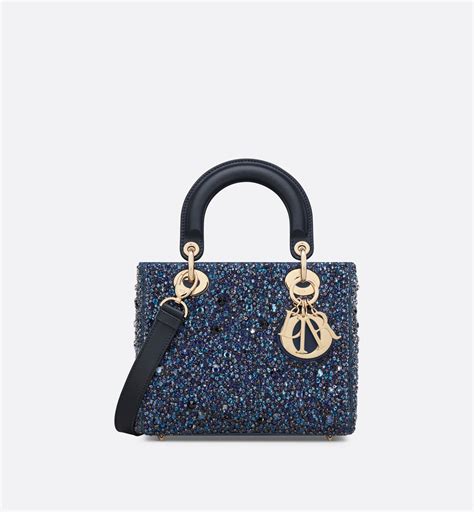 dior pochette con strass|Borsa piccola Lady Dior Raso nero ricamato con strass argento.